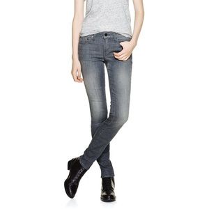Aritzia The Casting Mid Rise, size 24